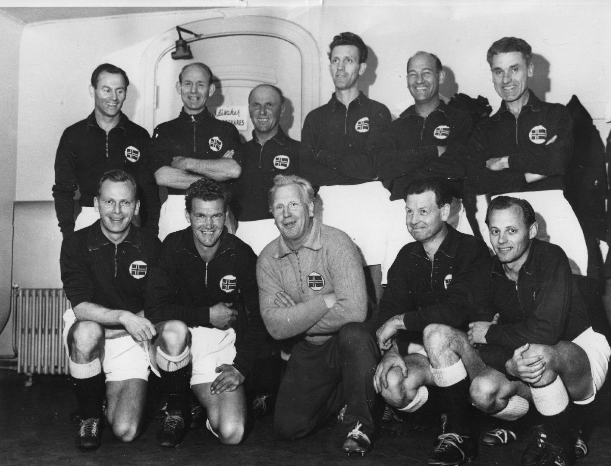 Landslaget fotball 1946-1952 ukjent år og motstander gjensyn